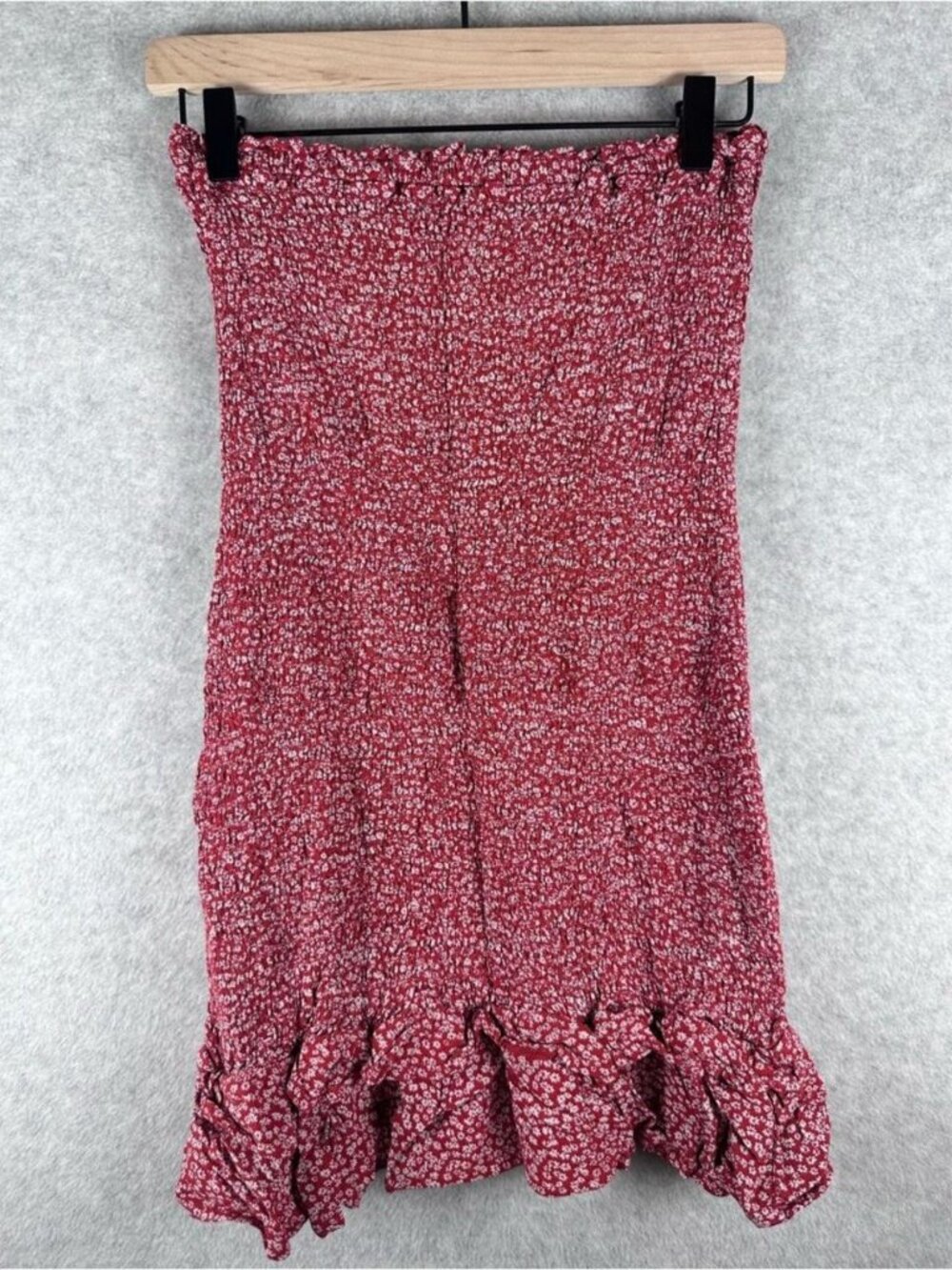 Outfitters Red Pink Floral